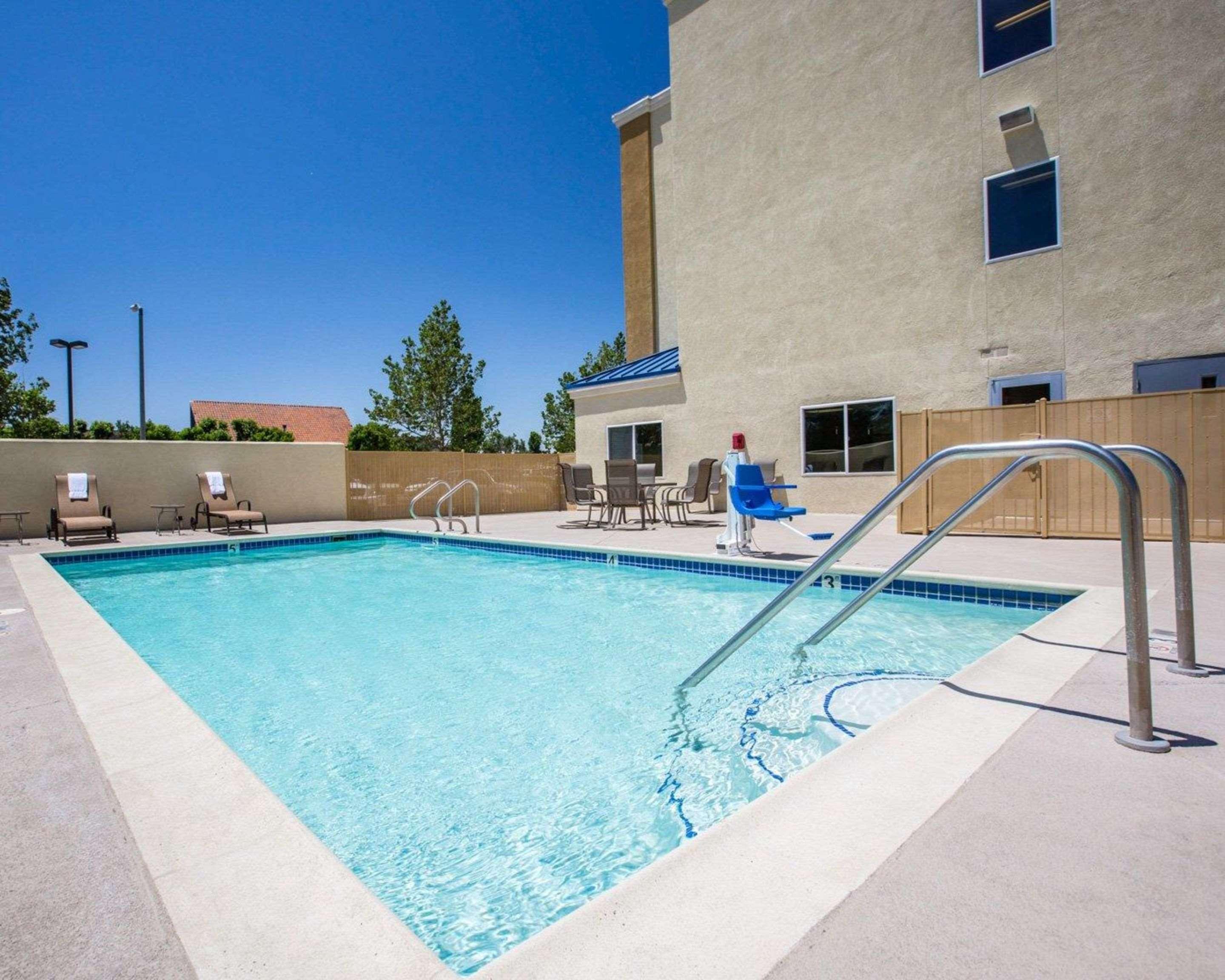 Comfort Suites Victorville-Hesperia Εξωτερικό φωτογραφία