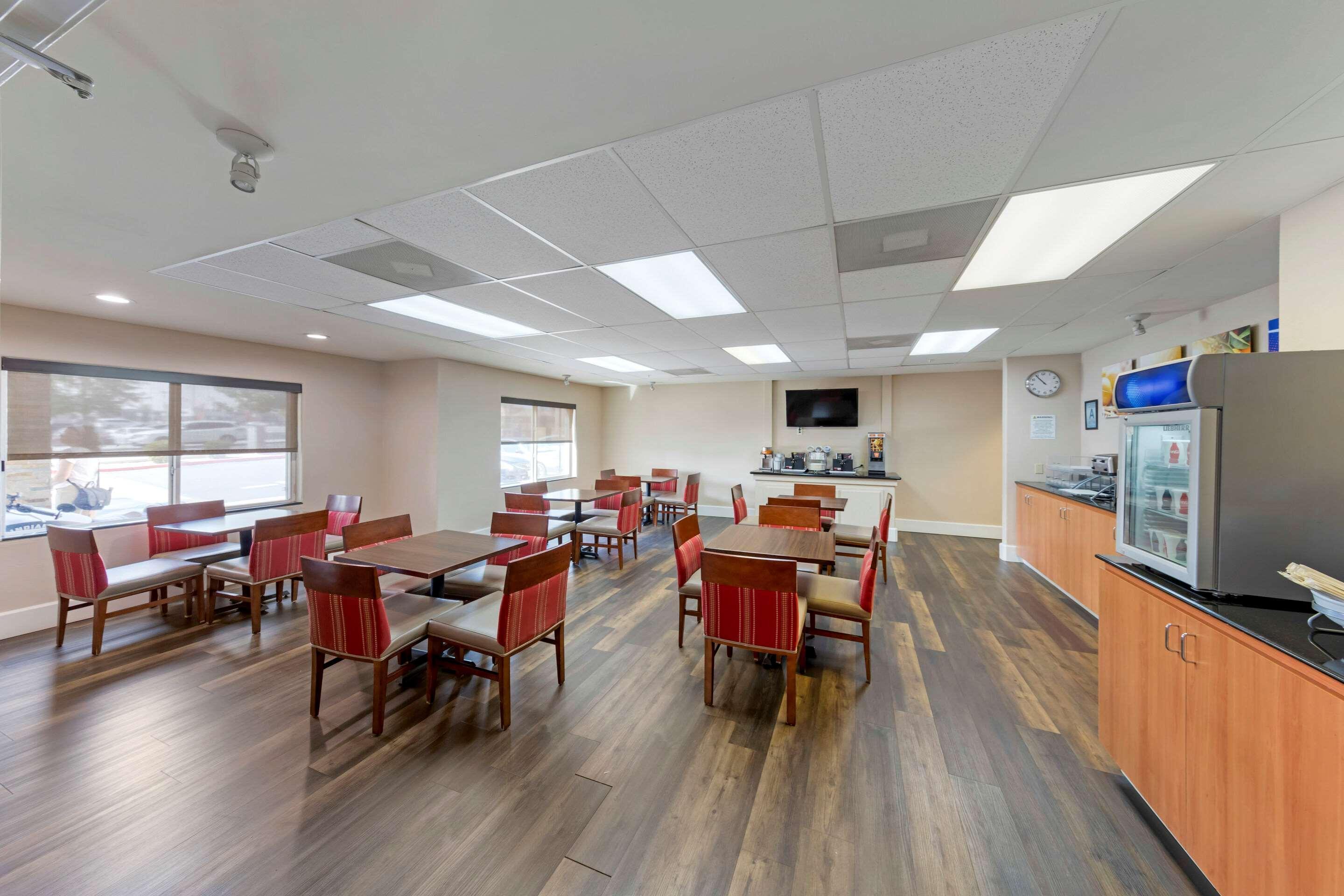 Comfort Suites Victorville-Hesperia Εξωτερικό φωτογραφία